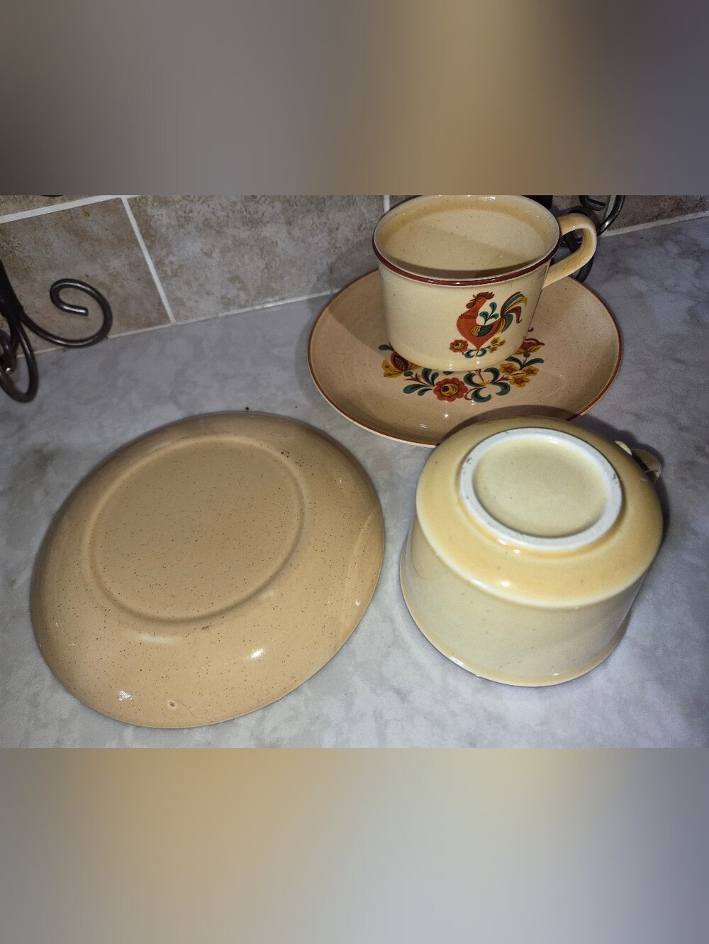 2 Vintage Taylor Smith & Taylor cup & saucer set in the "Reveille" Pattern - Picture 6 of 6